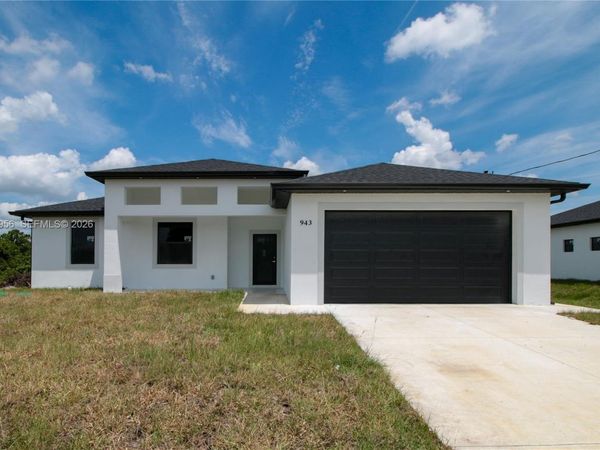 943 COMMODORE ST, Lehigh Acres, FL 33974