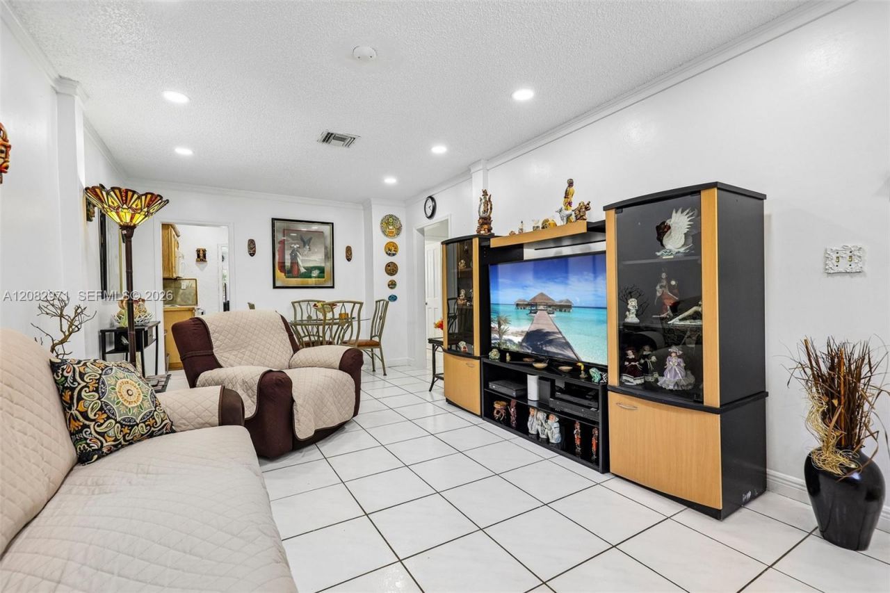 6531 SW 20th St , West Miami, FL 33155 Photo