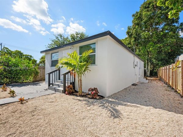 1820 NW 63rd St , Miami, FL 33147