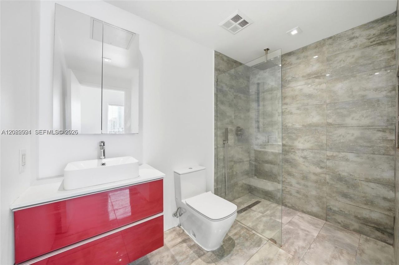 10 SW South River Dr , Unit 804, Miami, FL 33130 Photo