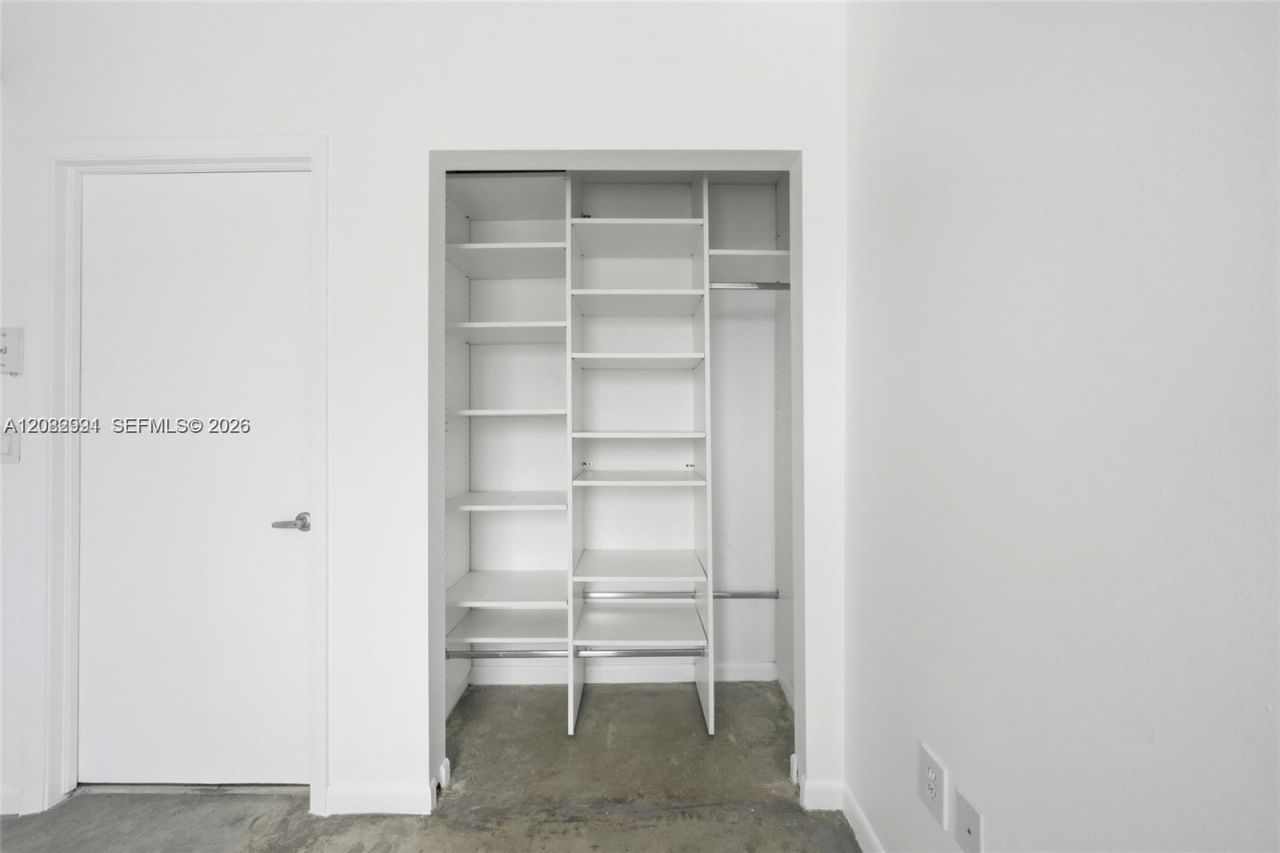 10 SW South River Dr , Unit 804, Miami, FL 33130 Photo