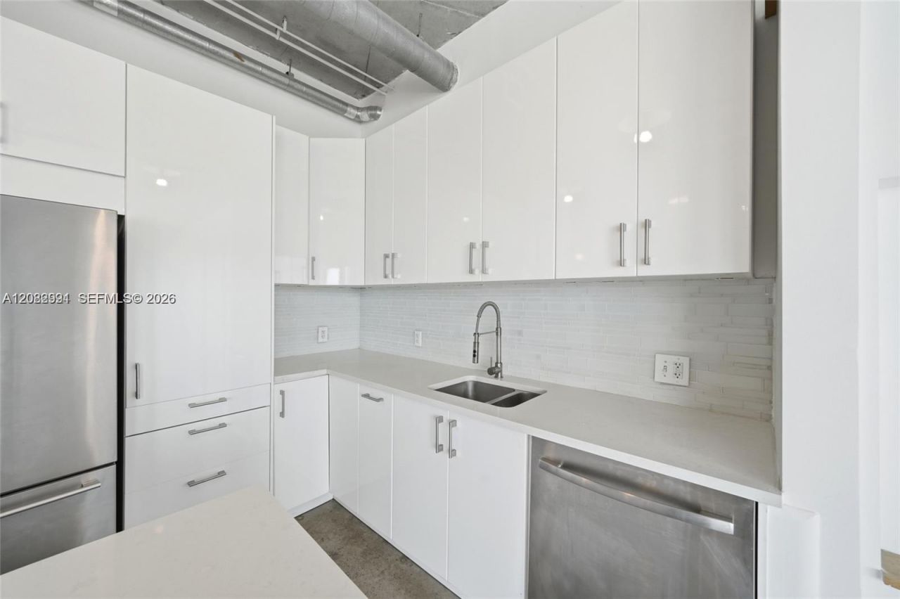 10 SW South River Dr , Unit 804, Miami, FL 33130 Photo