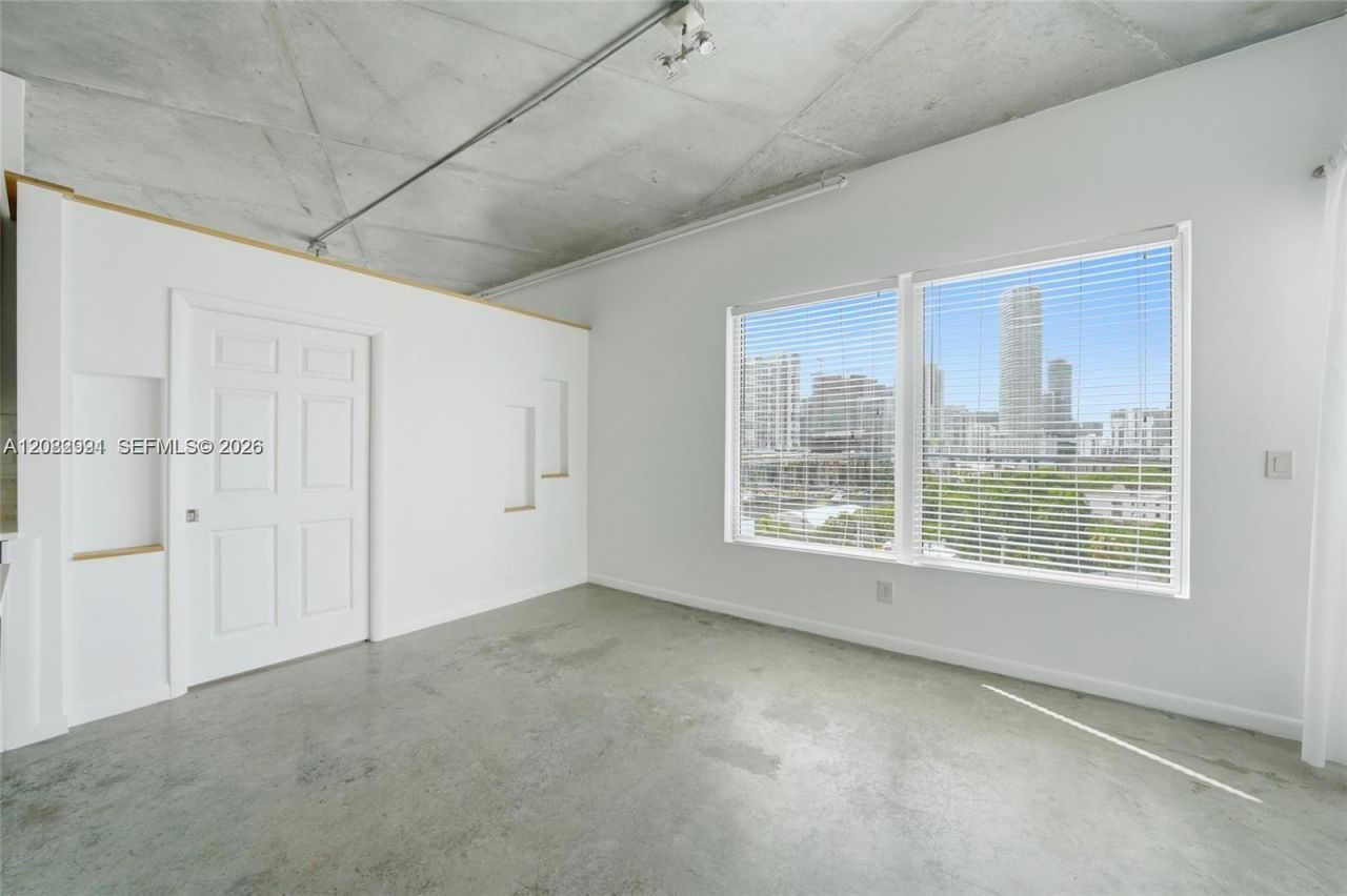 10 SW South River Dr , Unit 804, Miami, FL 33130 Photo