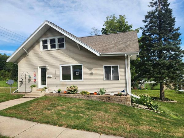 216 Nassau Street, Elroy, WI 53929
