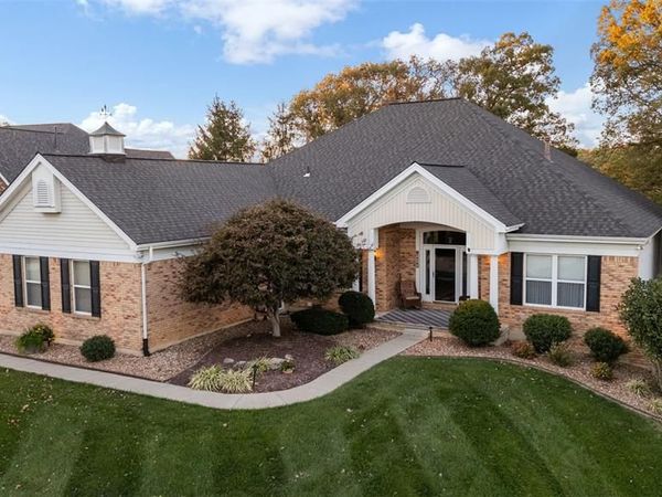 1418 Lake Knoll Drive, Lake St Louis, MO 63367