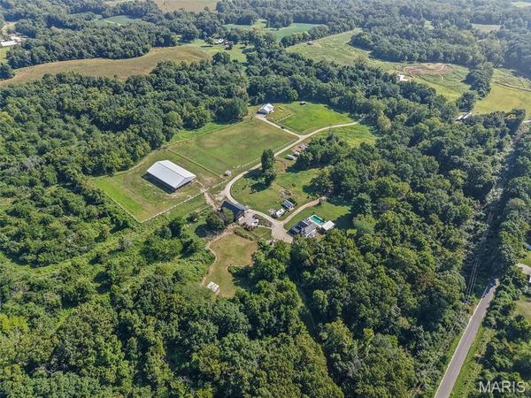 26066 Elsah Hills Drive , Dow, IL 62022