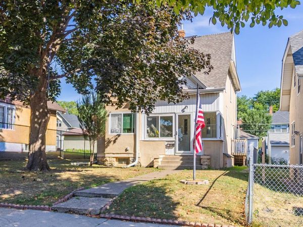 1119 Charles Avenue, Saint Paul, MN 55104