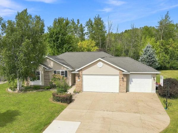 W7252 DOVER COURT, Greenville, WI 54942