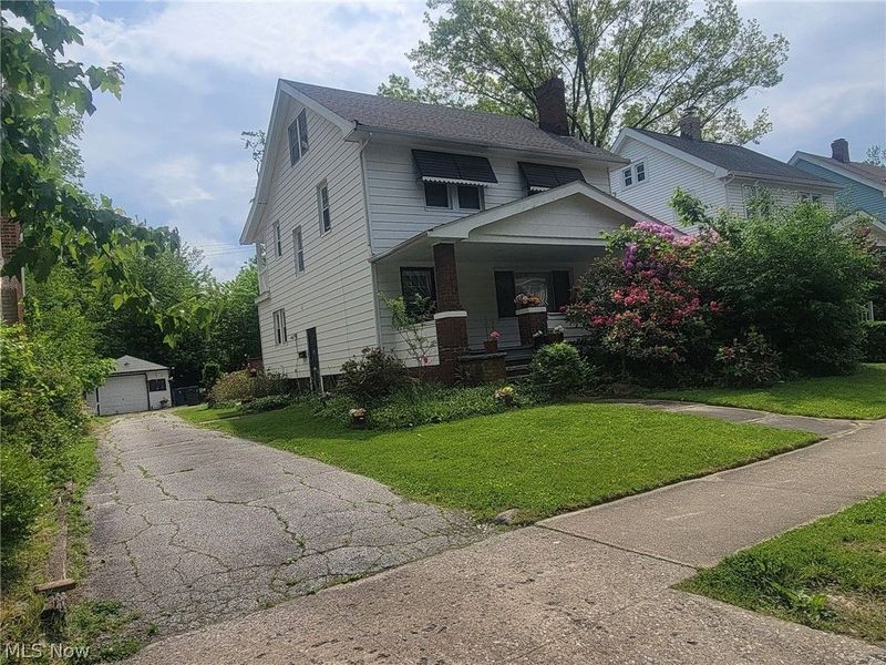 1597 Maple Road, Cleveland Heights, OH 44121 Photo 2