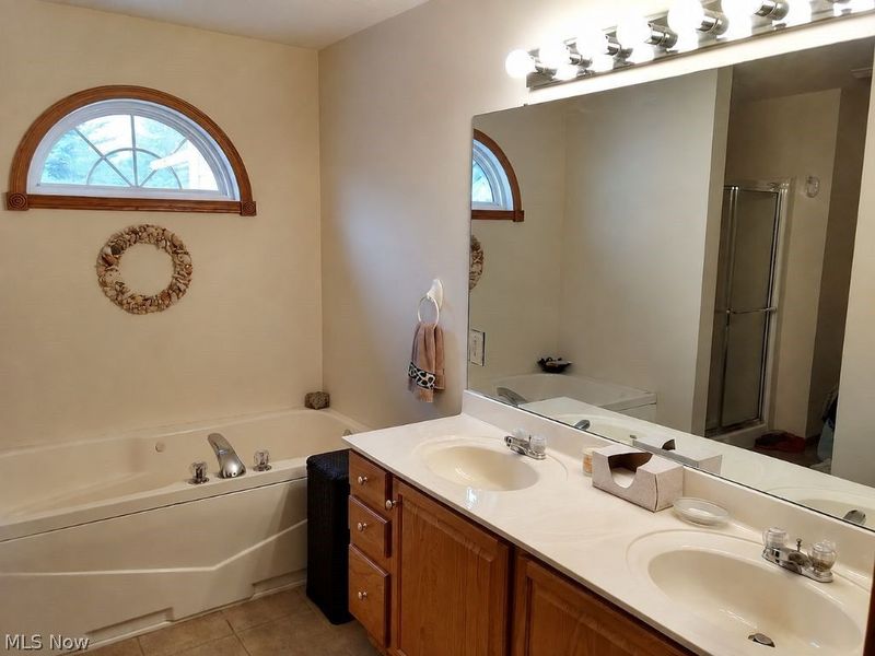 3109 Castle West Circle NW, Massillon, OH 44647 Photo 12