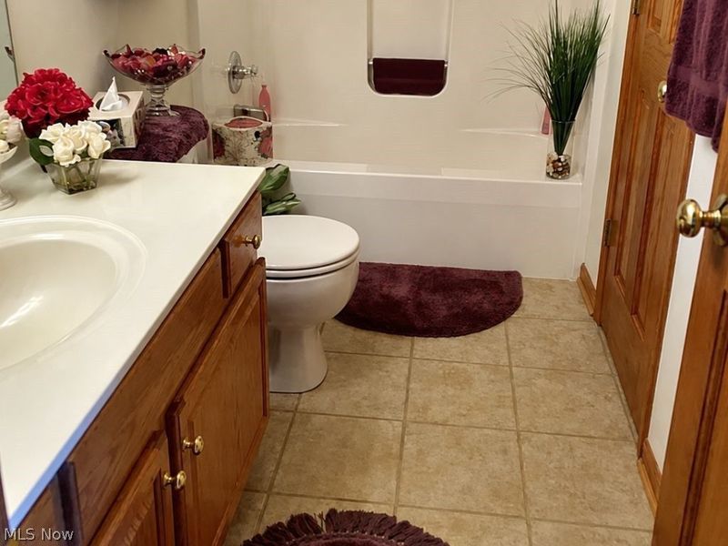 3109 Castle West Circle NW, Massillon, OH 44647 Photo 18