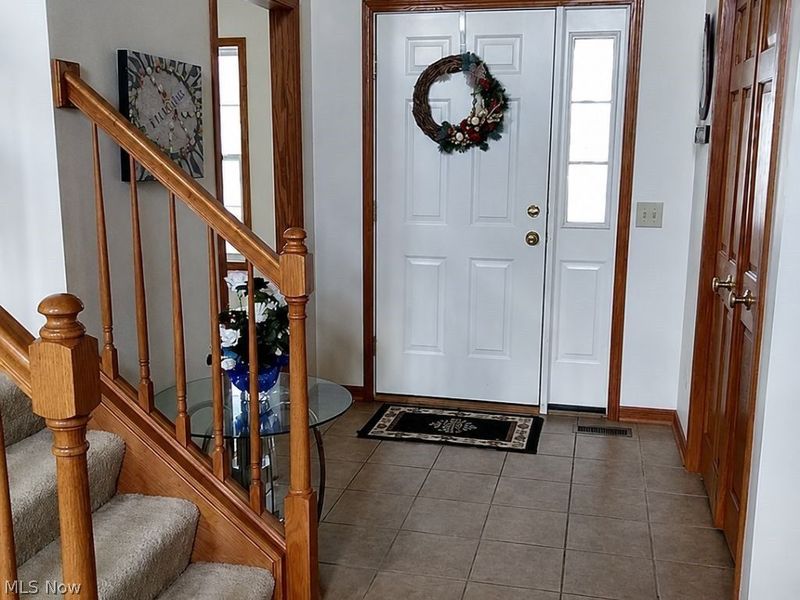 3109 Castle West Circle NW, Massillon, OH 44647 Photo 3