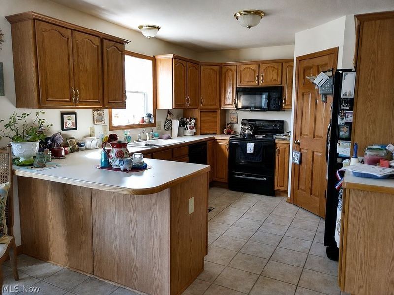 3109 Castle West Circle NW, Massillon, OH 44647 Photo 9