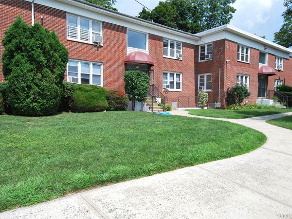 10 Stokes Road Winchester Street , Unit 2A, Yonkers, NY 10710