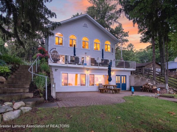 8274 W Higgins Lake Drive, Roscommon, MI 48653