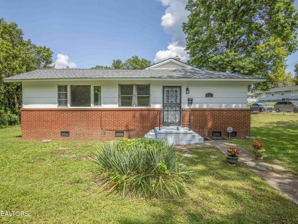 237 S Dillard Ave, Oak Ridge, TN 37830