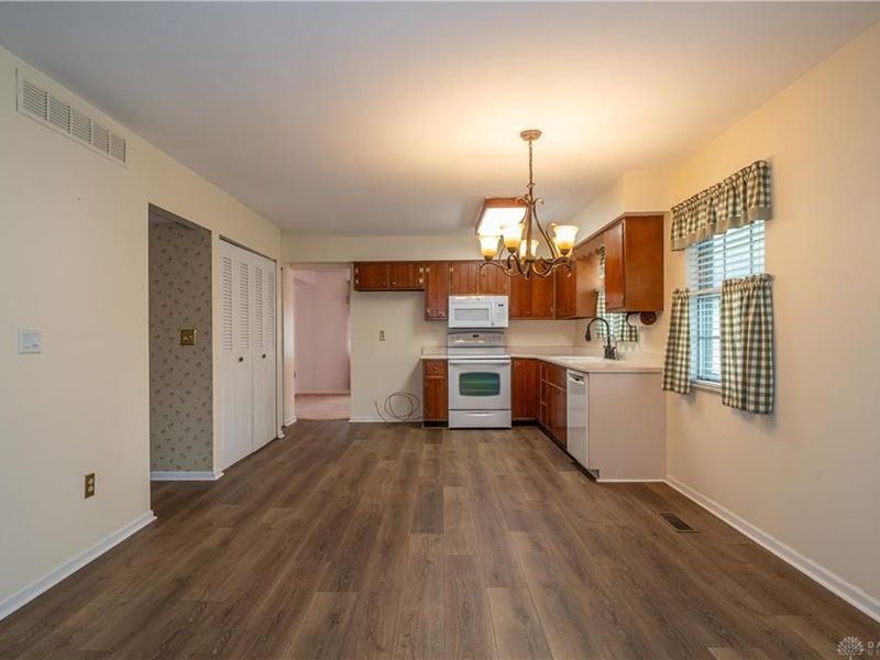 4012 Quail Bush Drive, Dayton, OH 45424 Photo 10