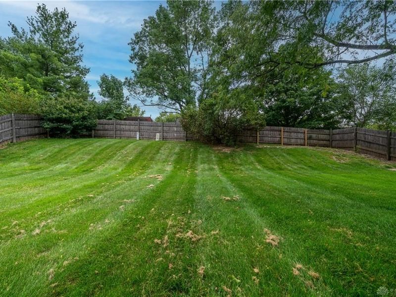4012 Quail Bush Drive, Dayton, OH 45424 Photo 37