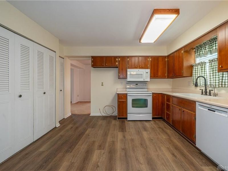 4012 Quail Bush Drive, Dayton, OH 45424 Photo 5