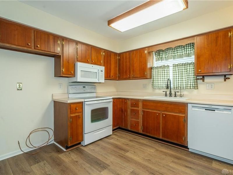 4012 Quail Bush Drive, Dayton, OH 45424 Photo 7