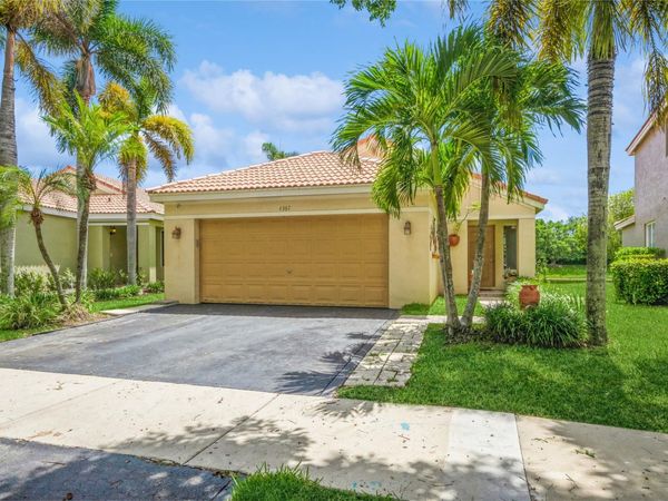 4367 DOGWOOD Circle, Weston, FL 33331