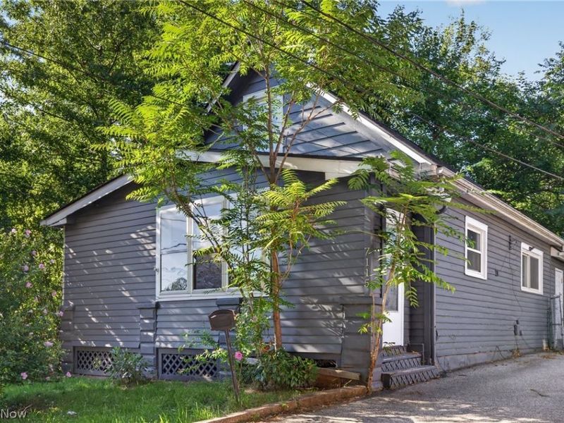 7115 Park Avenue, Cleveland, OH 44105 Photo 2