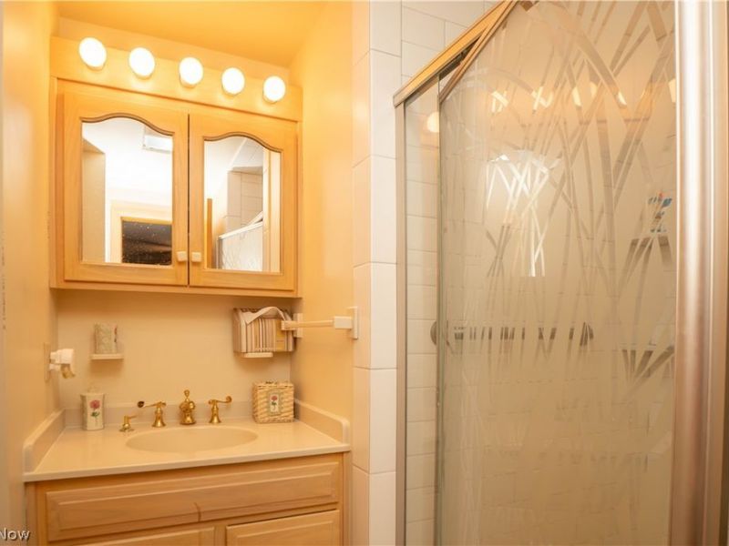 5345 Schario Road NW, Canton, OH 44718 Photo 24