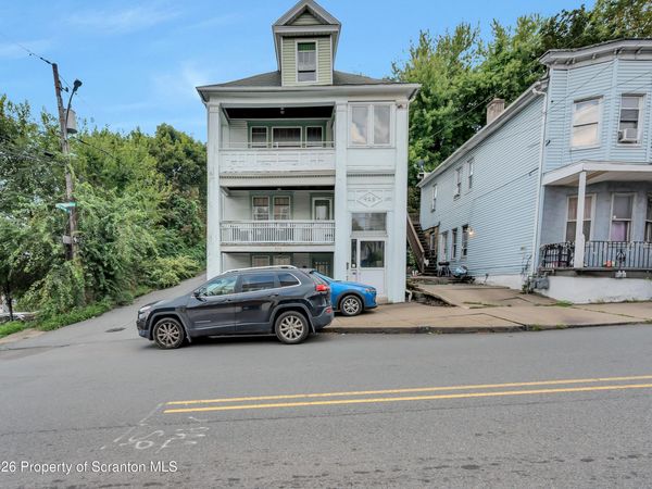 915 W Lackawanna Avenue, Scranton, PA 18504
