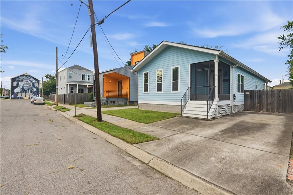 1813 TOLEDANO Street New Orleans, LA 70115