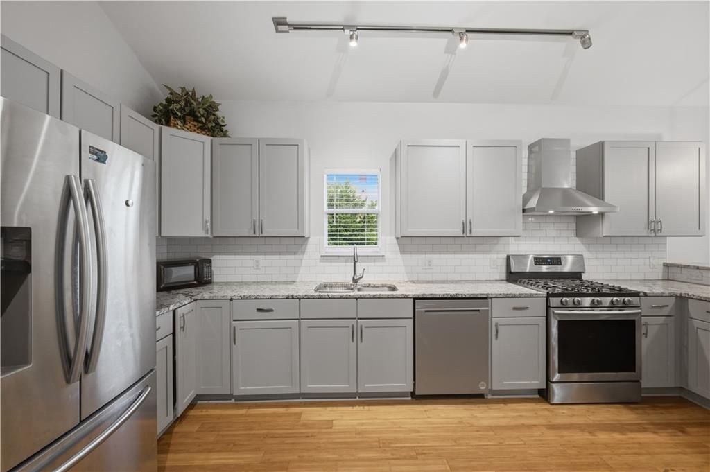 1813 TOLEDANO Street New Orleans, LA 70115