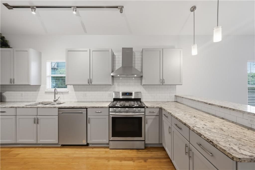 1813 TOLEDANO Street New Orleans, LA 70115