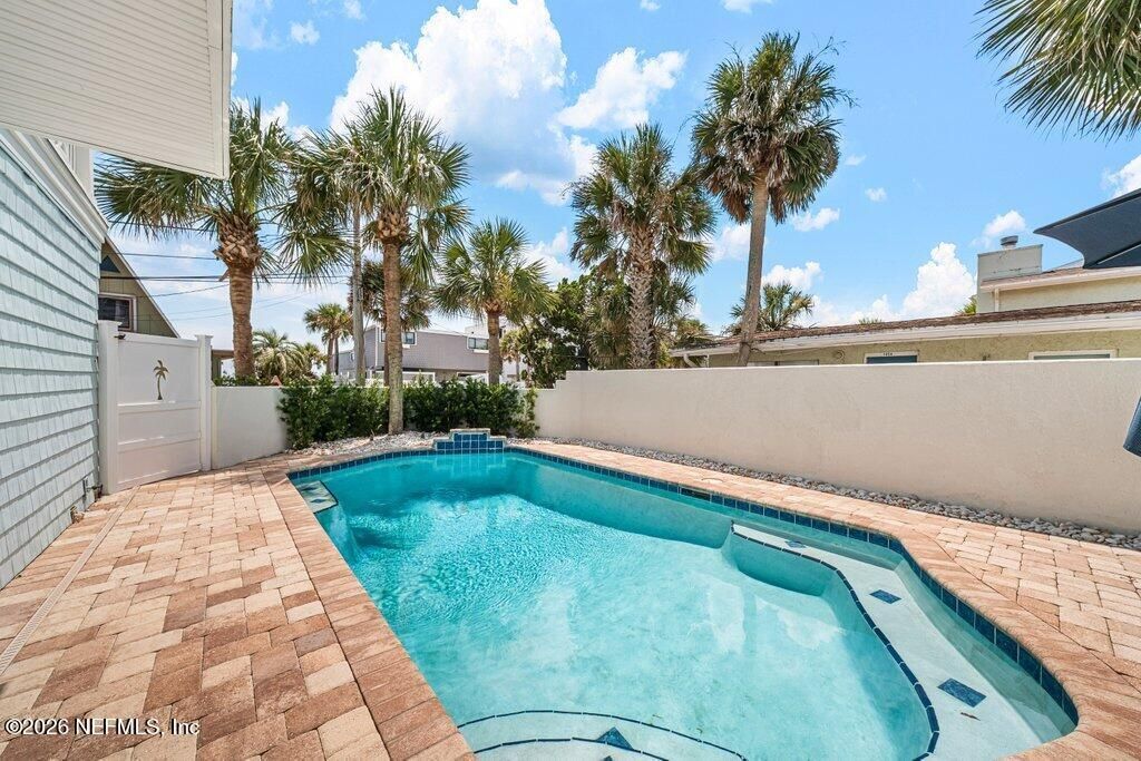 1960 Beach Avenue, Atlantic Beach, FL 32233 Photo