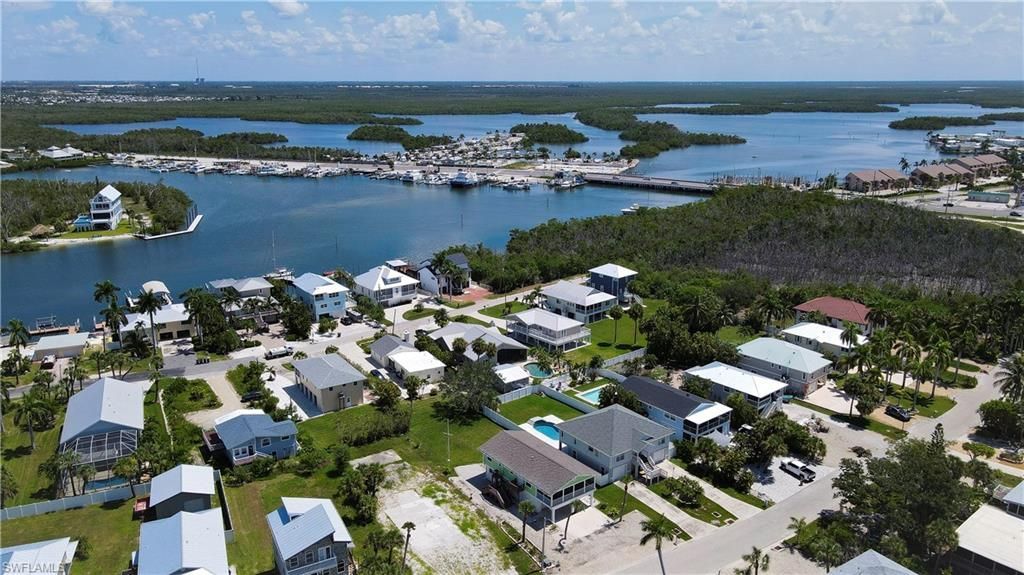 915 North St, Fort Myers Beach, FL 33931 Photo
