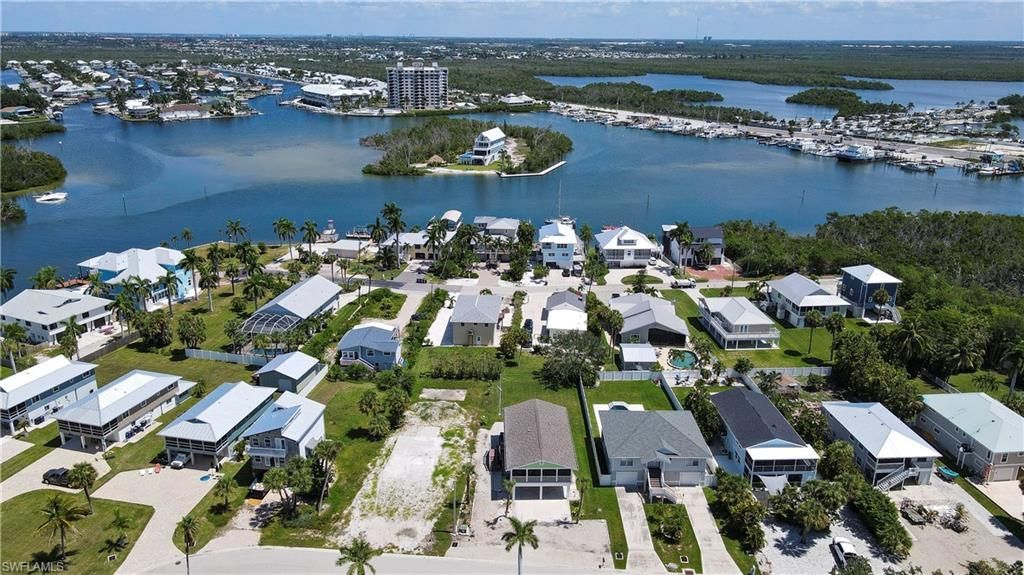 915 North St, Fort Myers Beach, FL 33931 Photo