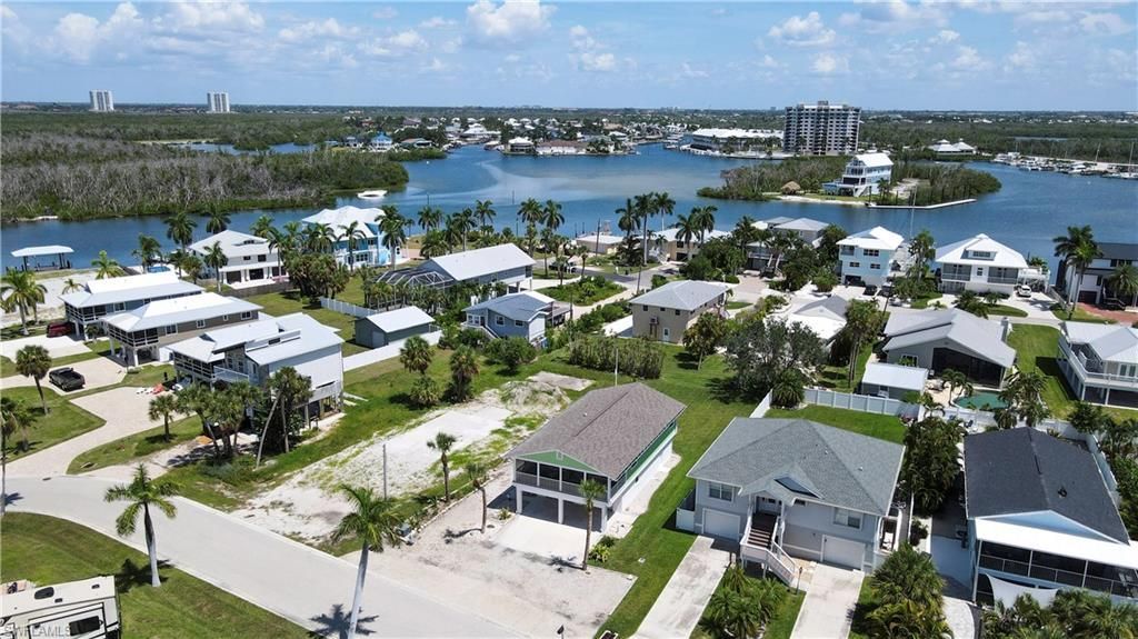 915 North St, Fort Myers Beach, FL 33931 Photo