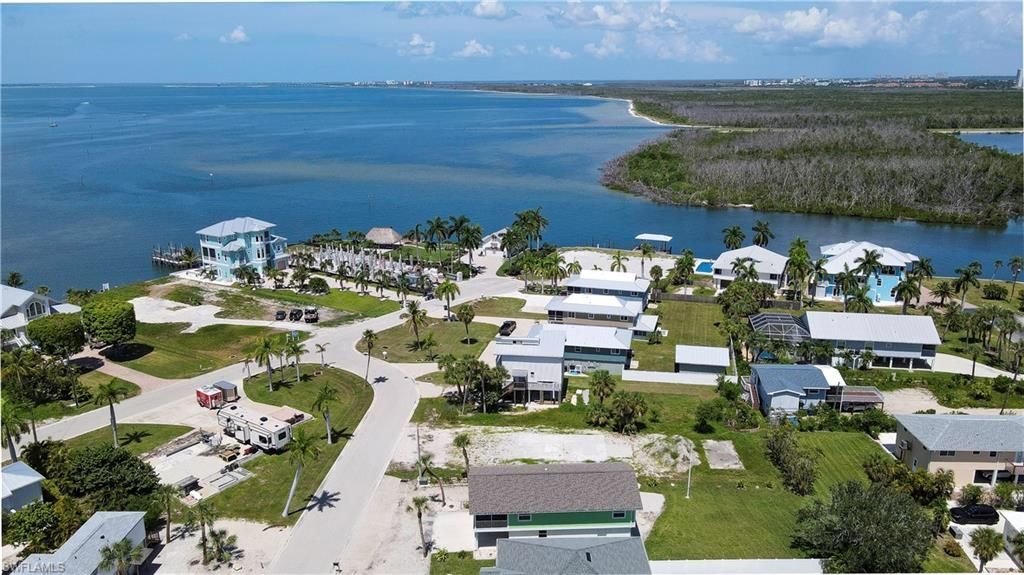 915 North St, Fort Myers Beach, FL 33931 Photo