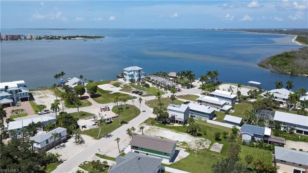 915 North St, Fort Myers Beach, FL 33931 Photo