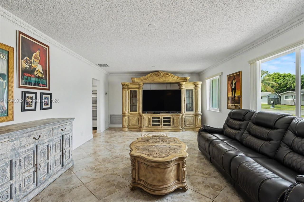 8460 SW 201st St, Cutler Bay, FL 33189 Photo
