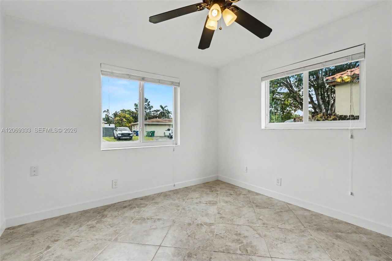 8460 SW 201st St, Cutler Bay, FL 33189 Photo