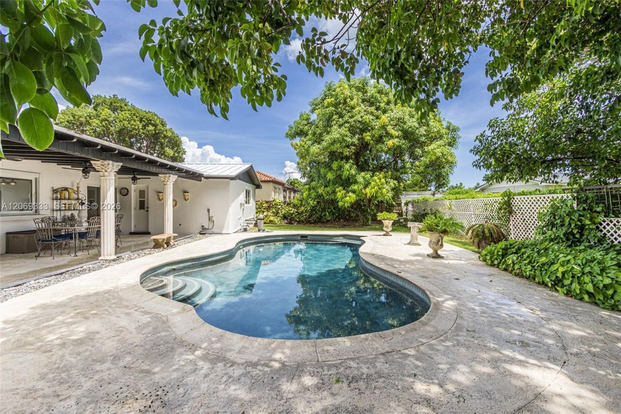 8460 SW 201st St, Cutler Bay, FL 33189 Photo
