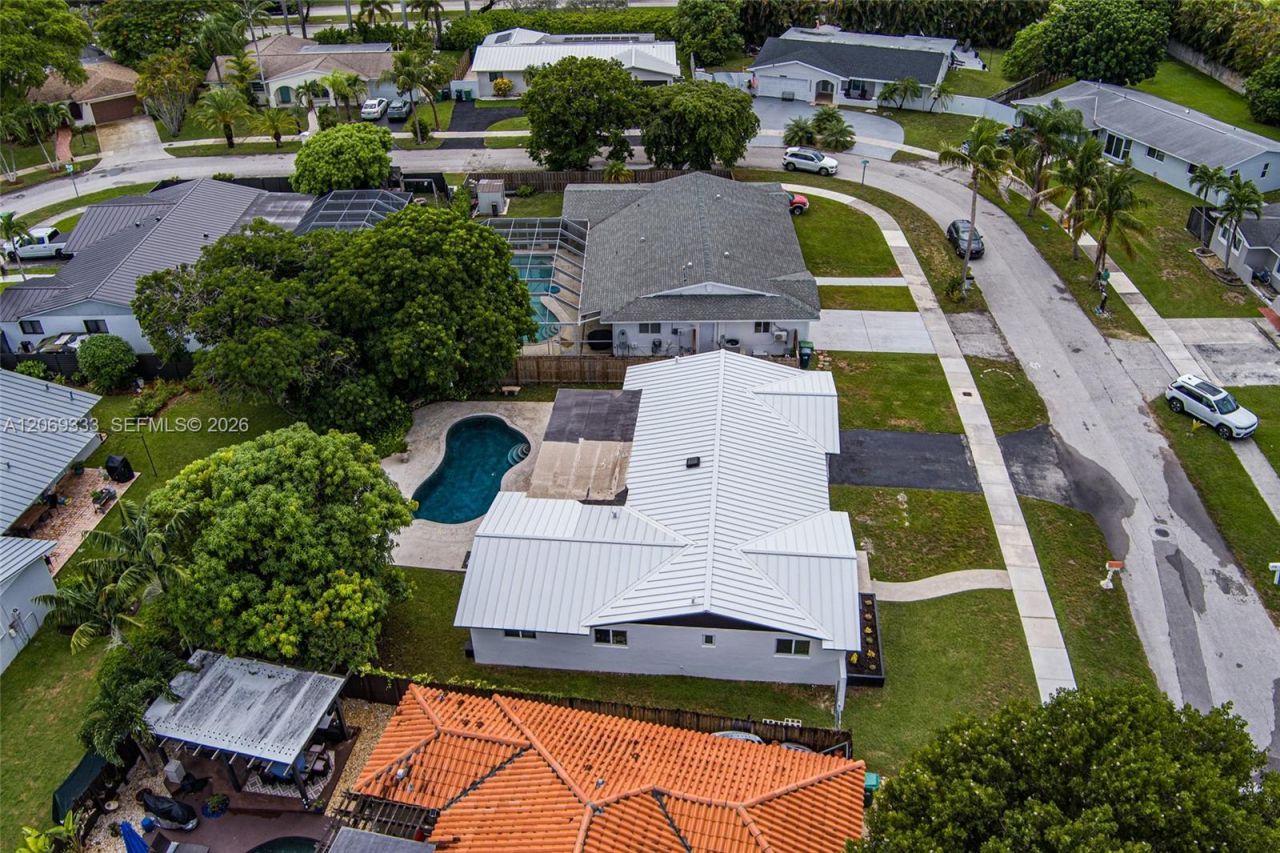 8460 SW 201st St, Cutler Bay, FL 33189 Photo