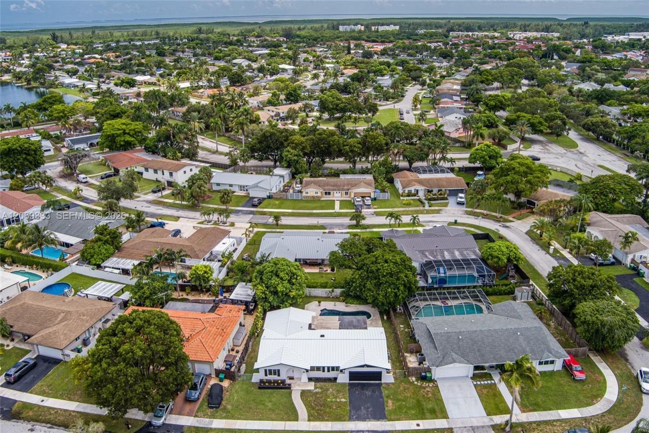 8460 SW 201st St, Cutler Bay, FL 33189 Photo
