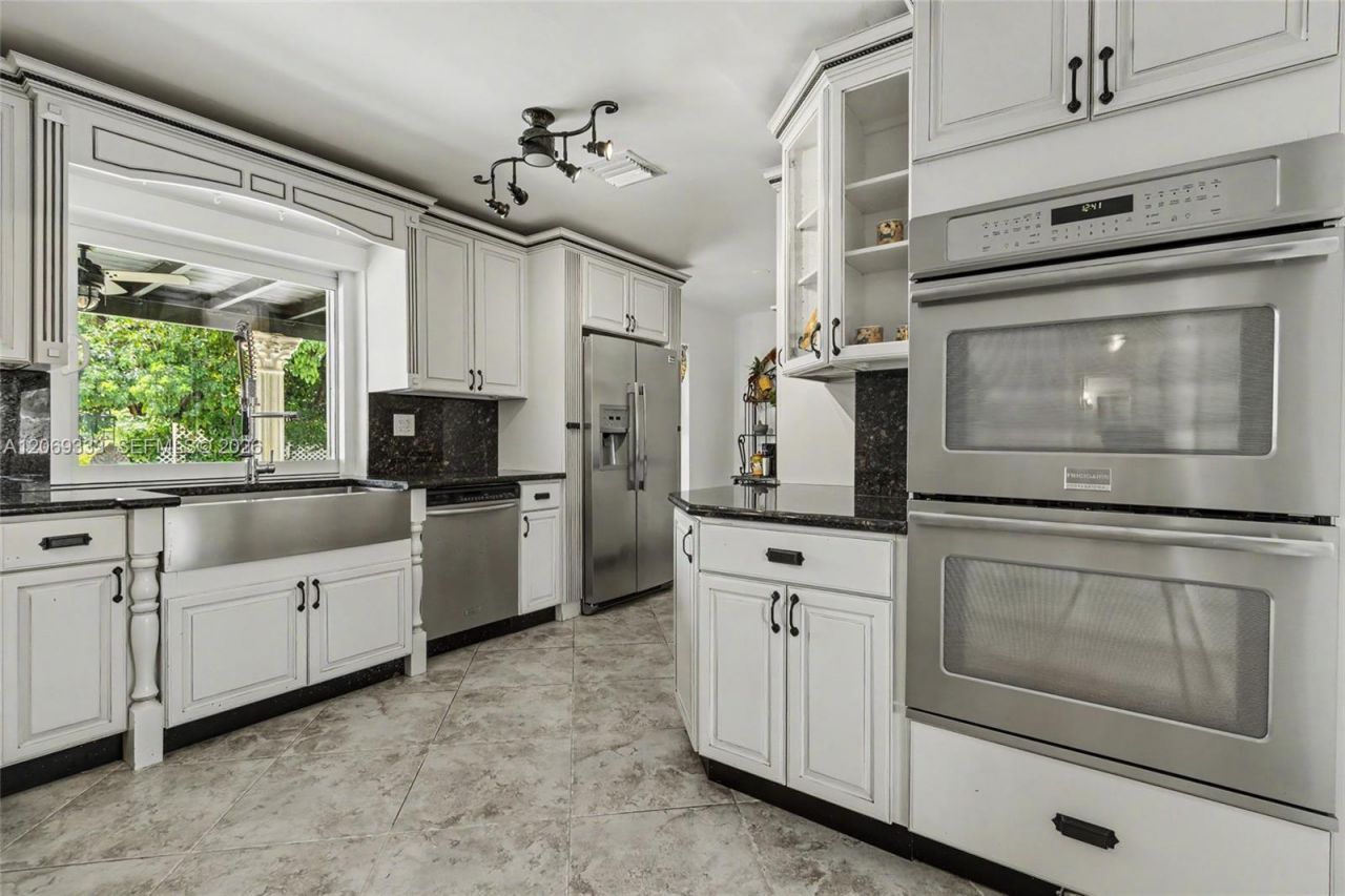 8460 SW 201st St, Cutler Bay, FL 33189 Photo