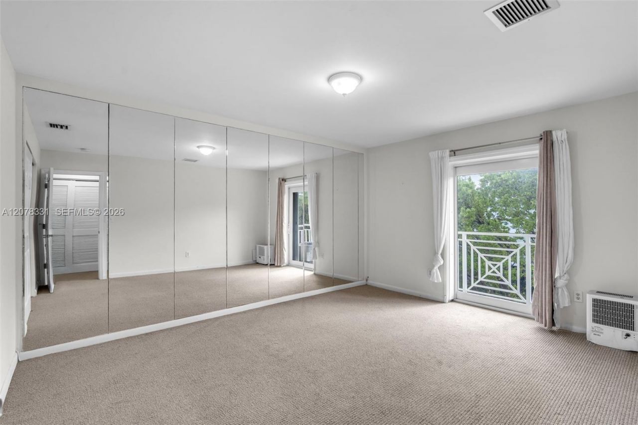 255 Sunrise Dr , Unit 309, Key Biscayne, FL 33149 Photo