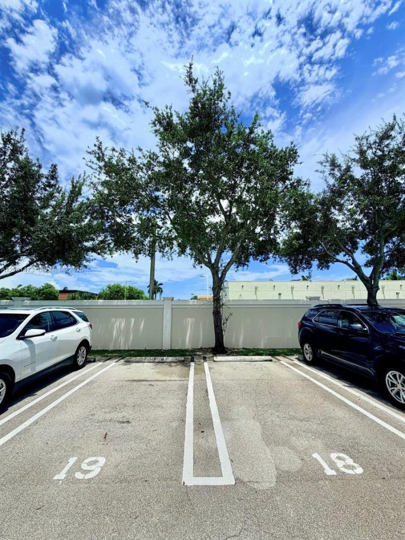 3429 W 80th St , Unit 201, Hialeah, FL 33018 Photo