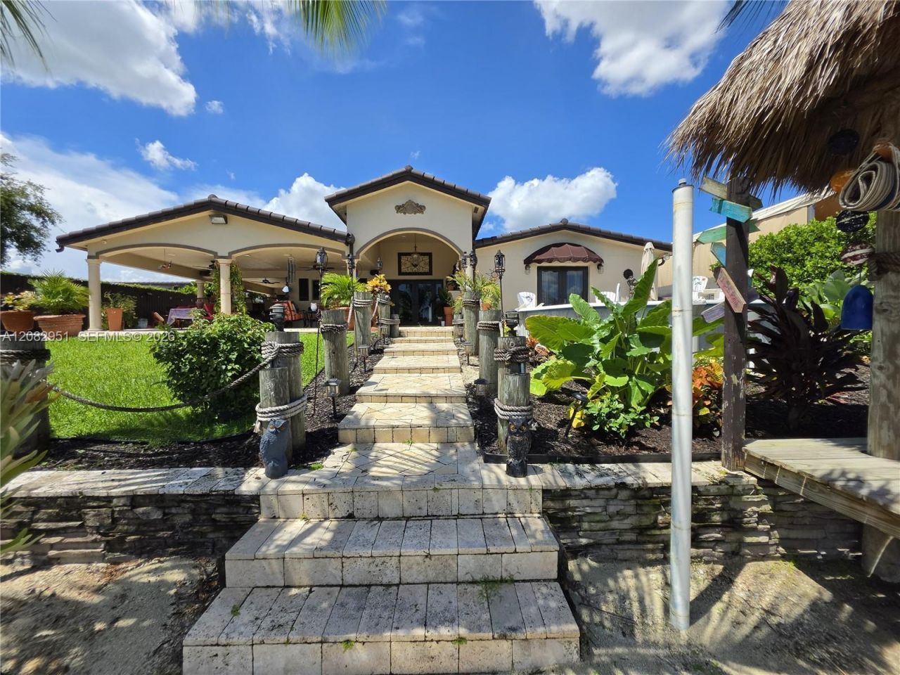 8450 NW 178th St, Hialeah, FL 33015 Photo