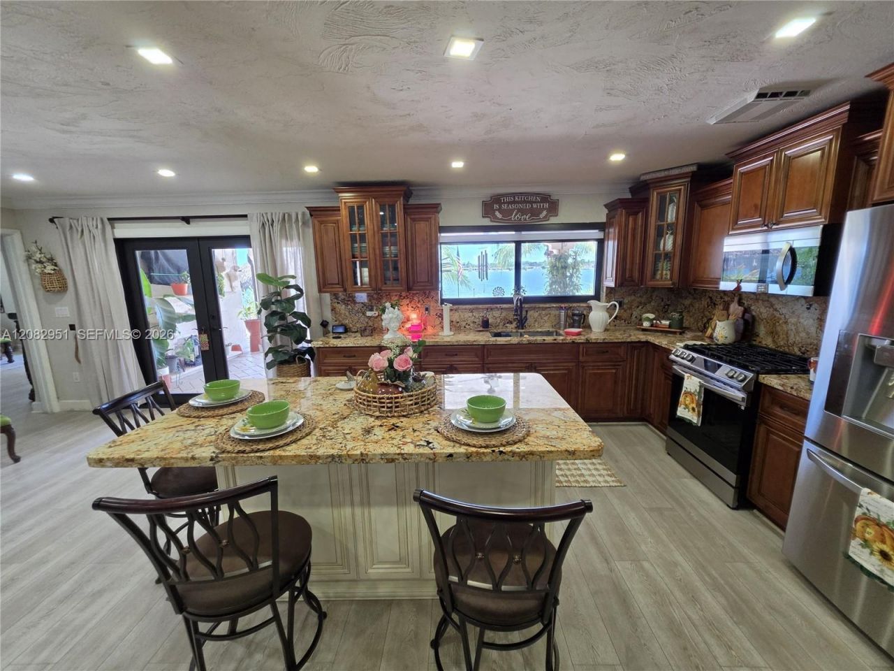 8450 NW 178th St, Hialeah, FL 33015 Photo