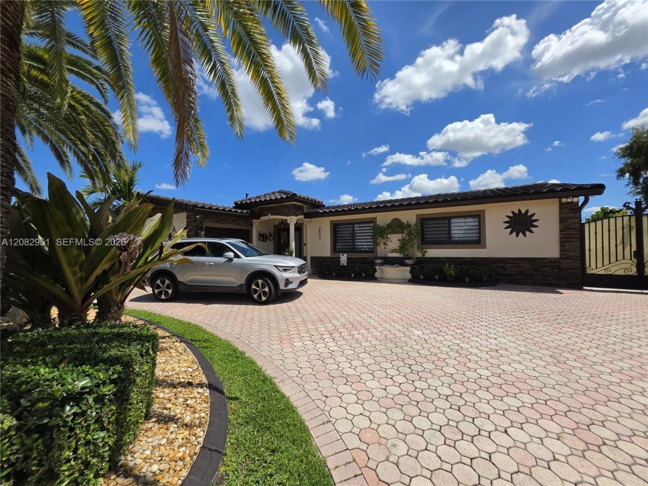 8450 NW 178th St, Hialeah, FL 33015 Photo
