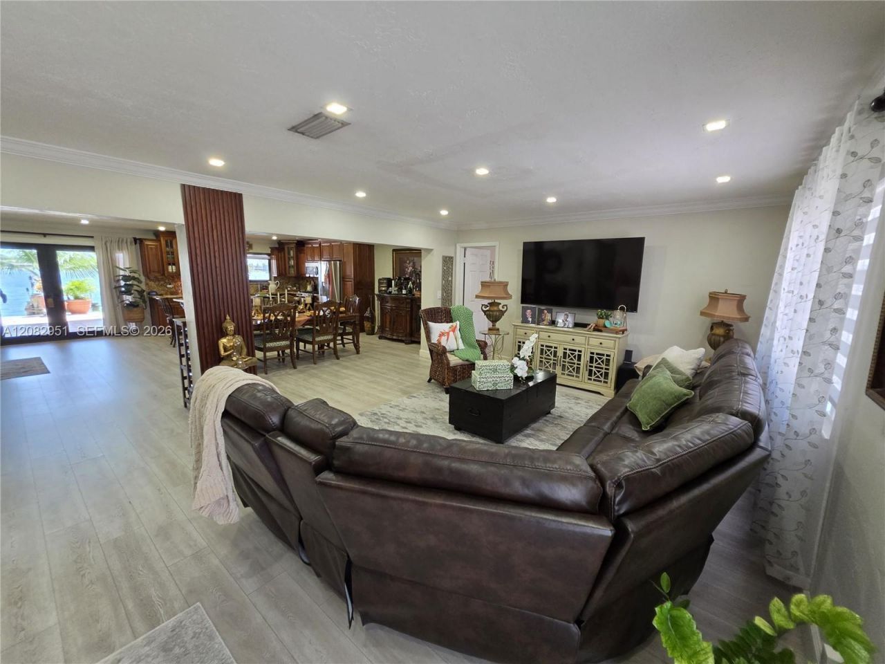 8450 NW 178th St, Hialeah, FL 33015 Photo