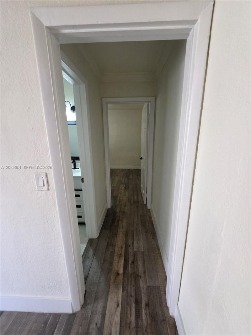 8450 NW 178th St, Hialeah, FL 33015 Photo